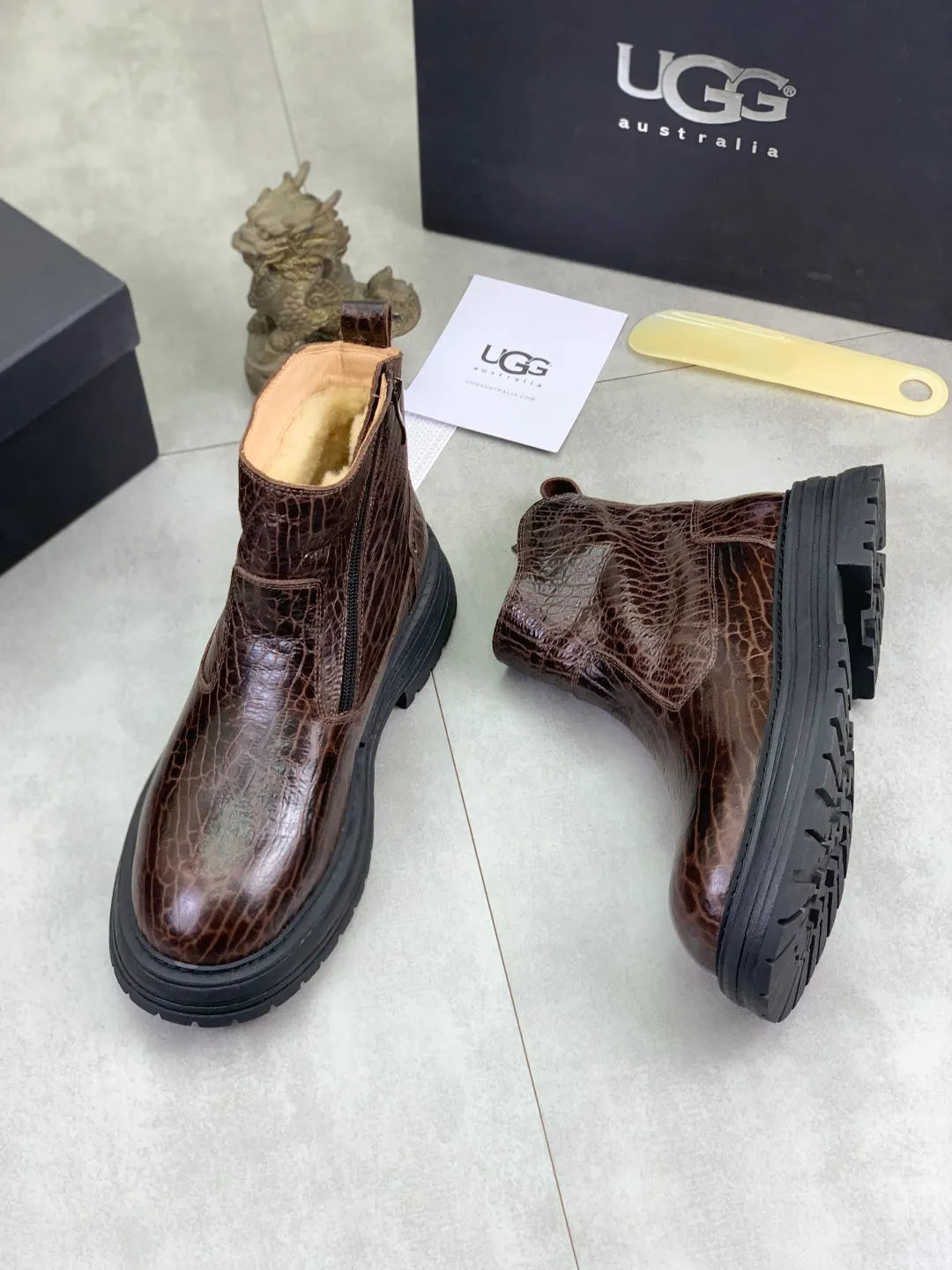 Men's men's shoes 💰P660 New arrival 🆕🆕🆕 IUGGI Men's British retro Martin boots Winter new men's outdoor hiking boots First layer of cowhide on the outside and wool on the inside Comfortable and warm Rubber sole sole Non-slip and firm Trendy and fashionable Casual and versatile Size: 38-44 (45 customized) Color: three colors